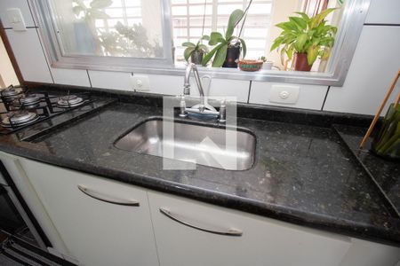 Casa à venda com 385m², 3 quartos e 8 vagasCozinha - Torneira