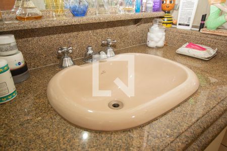 Casa à venda com 385m², 3 quartos e 8 vagasBanheiro