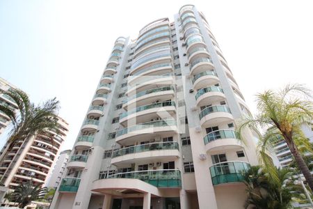 Apartamento para alugar com 75m², 2 quartos e 1 vagaFachada