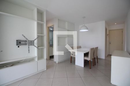 Sala de apartamento para alugar com 2 quartos, 75m² em Barra Olímpica, Rio de Janeiro