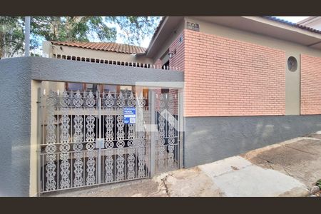 Casa para alugar com 120m², 2 quartos e 2 vagasFachada