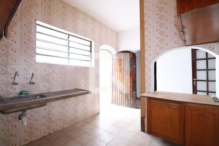 Casa para alugar com 120m², 2 quartos e 2 vagasCozinha