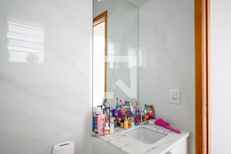 Casa à venda com 136m², 3 quartos e 2 vagasBanheiro