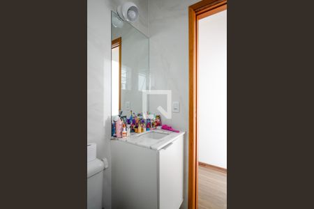 Casa à venda com 136m², 3 quartos e 2 vagasBanheiro