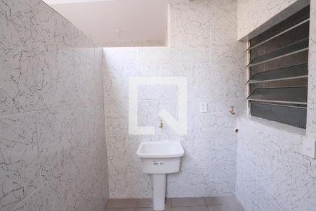 Casa para alugar com 60m², 2 quartos e sem vagaLavanderia