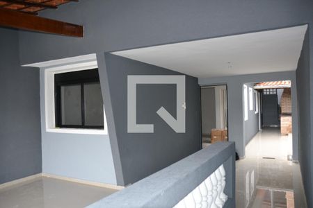 Casa à venda com 170m², 3 quartos e 2 vagas Casa à venda com 170m², 3 quartos e 2 vagasvaranda