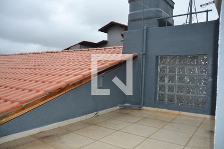 Casa à venda com 170m², 3 quartos e 2 vagas Casa à venda com 170m², 3 quartos e 2 vagasÁrea externa