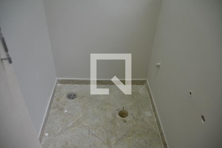 Casa à venda com 170m², 3 quartos e 2 vagas Casa à venda com 170m², 3 quartos e 2 vagasBanheiro