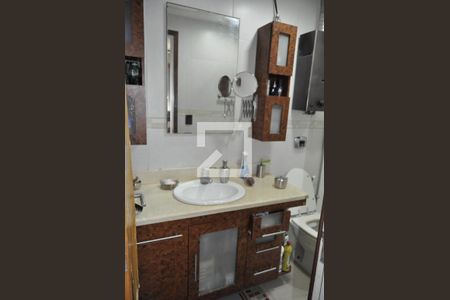 Apartamento à venda com 134m², 4 quartos e 2 vagasBanheiro Quarto 1