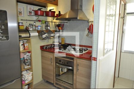 Apartamento à venda com 134m², 4 quartos e 2 vagasCozinha