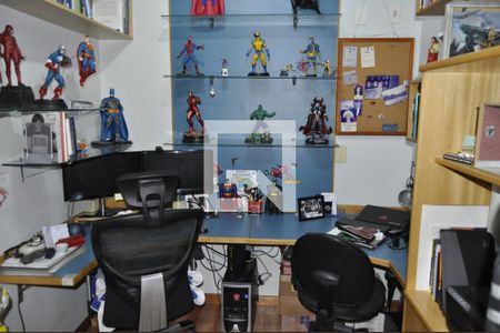 Apartamento à venda com 134m², 4 quartos e 2 vagasQuarto 3