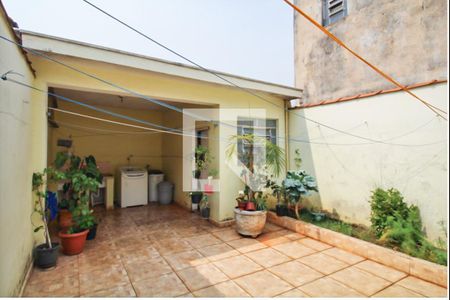 Casa à venda com 165m², 3 quartos e 2 vagas Casa à venda com 165m², 3 quartos e 2 vagasQuintal