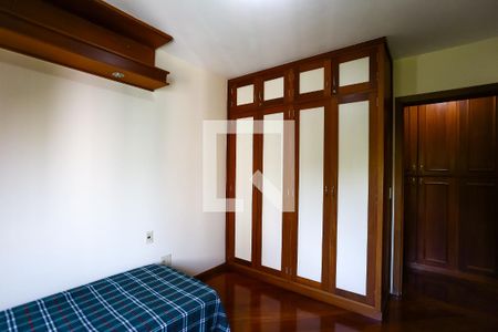 Apartamento à venda com 169m², 3 quartos e 4 vagasQuarto 2