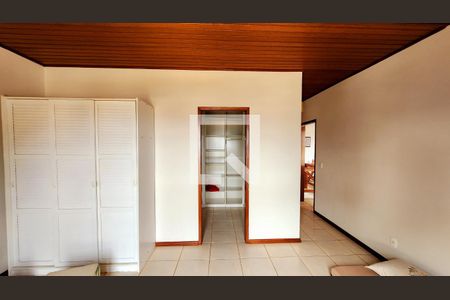 Casa de condomínio à venda com 400m², 6 quartos e 4 vagasQuarto 4 - Suíte