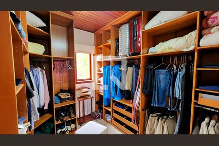 Casa de condomínio à venda com 400m², 6 quartos e 4 vagasCloset do Quarto 3 - Suíte