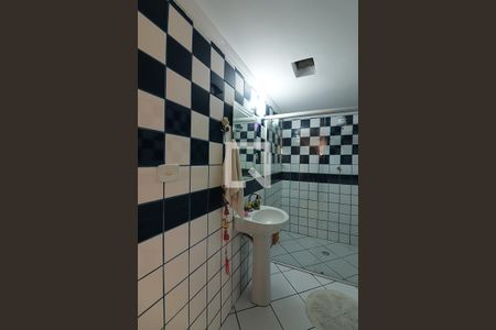 Casa à venda com 246m², 3 quartos e 3 vagasBanheiro de serviço