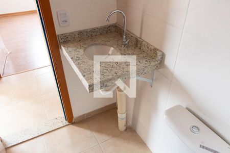 Apartamento para alugar com 45m², 2 quartos e 1 vagaBANHEIRO