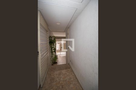 Casa à venda com 238m², 5 quartos e 2 vagas Casa à venda com 238m², 5 quartos e 2 vagasHall de Entrada