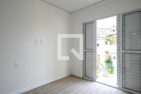 Quarto 2 de casa para alugar com 2 quartos, 84m² em Vila Gumercindo, São Paulo