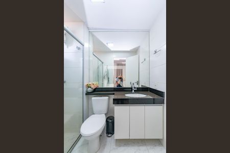 Apartamento para alugar com 70m², 3 quartos e 1 vaga Apartamento para alugar com 70m², 3 quartos e 1 vagaBanheiro da Suíte