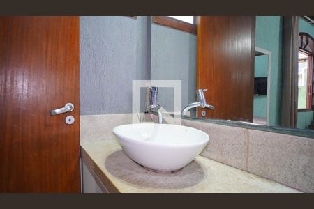 Banheiro da Suíte 1 de casa para alugar com 2 quartos, 110m² em Campeche, Florianópolis