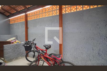 Casa para alugar com 110m², 2 quartos e 2 vagasPátio