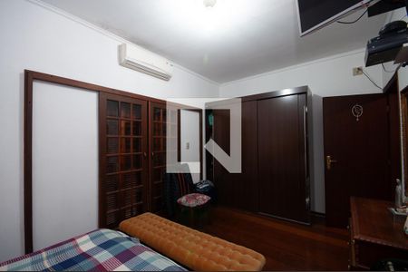 Casa à venda com 530m², 5 quartos e 8 vagasQuarto 1 Suíte