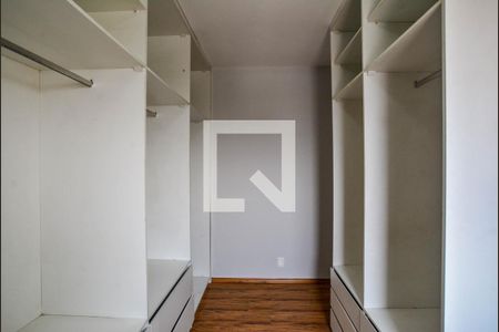 Apartamento para alugar com 76m², 2 quartos e 2 vagasCloset da suíte