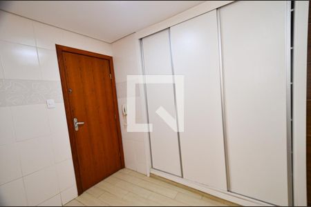 Apartamento para alugar com 89m², 2 quartos e 1 vagaArmario- detalhe