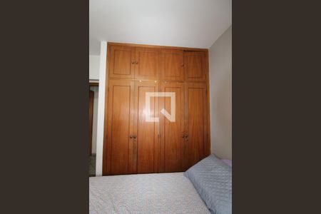 Apartamento à venda com 120m², 3 quartos e 2 vagasQuarto 2