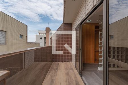 Apartamento à venda com 215m², 3 quartos e 2 vagasVaranda Suíte 2