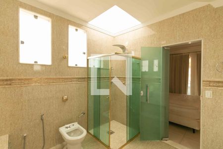 Casa à venda com 1000m², 5 quartos e 4 vagas Casa à venda com 1000m², 5 quartos e 4 vagasBanheiro da Suíte 1