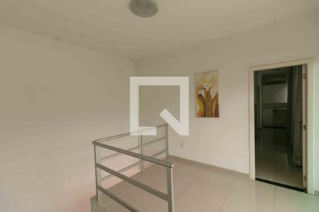 Casa à venda com 1000m², 5 quartos e 4 vagas Casa à venda com 1000m², 5 quartos e 4 vagasCorredor
