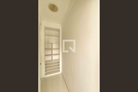 Casa à venda com 1000m², 5 quartos e 4 vagas Casa à venda com 1000m², 5 quartos e 4 vagasCloset Suíte 3