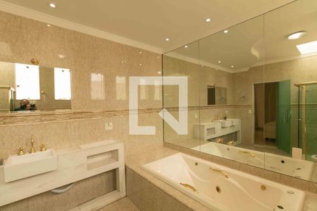 Casa à venda com 1000m², 5 quartos e 4 vagas Casa à venda com 1000m², 5 quartos e 4 vagasBanheiro da Suíte 1