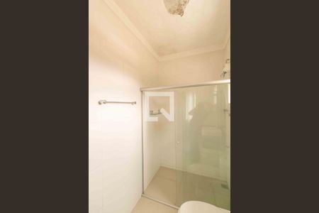 Casa à venda com 1000m², 5 quartos e 4 vagas Casa à venda com 1000m², 5 quartos e 4 vagasBanheiro da Suíte 3