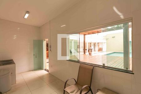Casa à venda com 1000m², 5 quartos e 4 vagas Casa à venda com 1000m², 5 quartos e 4 vagasÁrea de Serviço