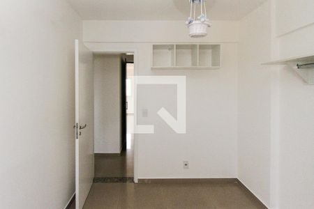Apartamento à venda com 110m², 3 quartos e 2 vagasQuarto 02