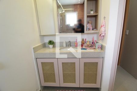 Casa de condomínio para alugar com 102m², 3 quartos e 2 vagasBanheiro da Suíte 1