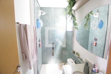 Casa de condomínio para alugar com 102m², 3 quartos e 2 vagasBanheiro da Suíte 2