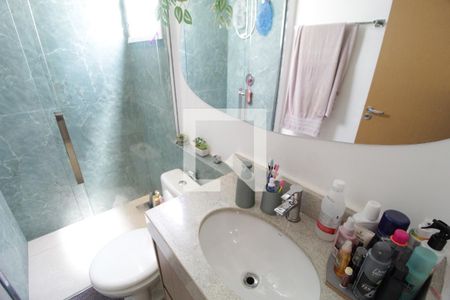 Casa de condomínio para alugar com 102m², 3 quartos e 2 vagasBanheiro da Suíte 2