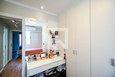 Casa de condomínio à venda com 165m², 3 quartos e 2 vagasQuarto 01