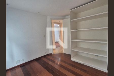 Apartamento à venda com 95m², 2 quartos e 1 vaga Apartamento à venda com 95m², 2 quartos e 1 vagaQuarto