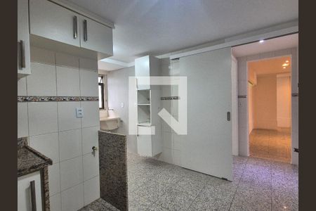 Apartamento à venda com 95m², 2 quartos e 1 vaga Apartamento à venda com 95m², 2 quartos e 1 vagaCozinha