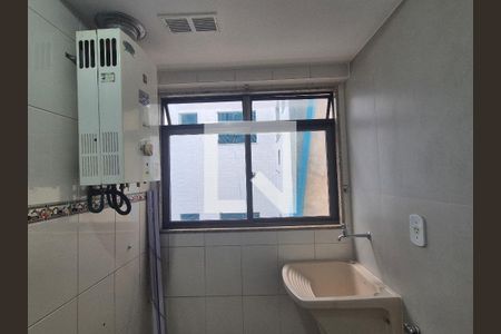 Apartamento à venda com 95m², 2 quartos e 1 vaga Apartamento à venda com 95m², 2 quartos e 1 vagaÁrea de Serviço