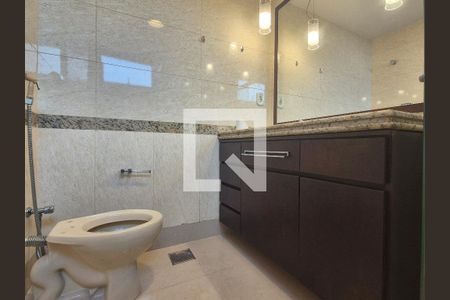 Apartamento à venda com 95m², 2 quartos e 1 vaga Apartamento à venda com 95m², 2 quartos e 1 vagaBanheiro da Suíte