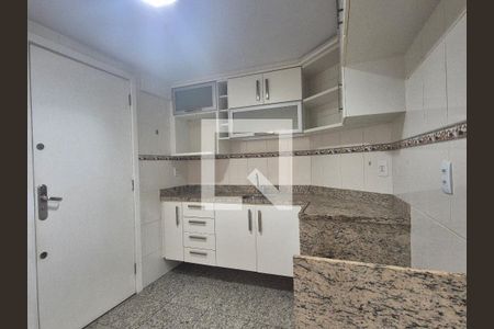 Apartamento à venda com 95m², 2 quartos e 1 vaga Apartamento à venda com 95m², 2 quartos e 1 vagaCozinha