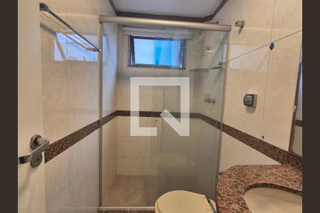 Apartamento à venda com 95m², 2 quartos e 1 vaga Apartamento à venda com 95m², 2 quartos e 1 vagaBanheiro