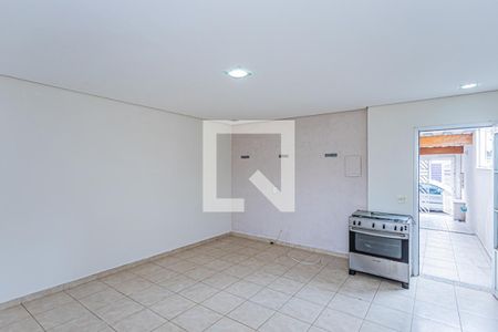 Sala de casa para alugar com 2 quartos, 150m² em Parque Maria Domitila, São Paulo