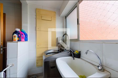 Apartamento à venda com 95m², 3 quartos e 3 vagas Apartamento à venda com 95m², 3 quartos e 3 vagasÁrea de serviço